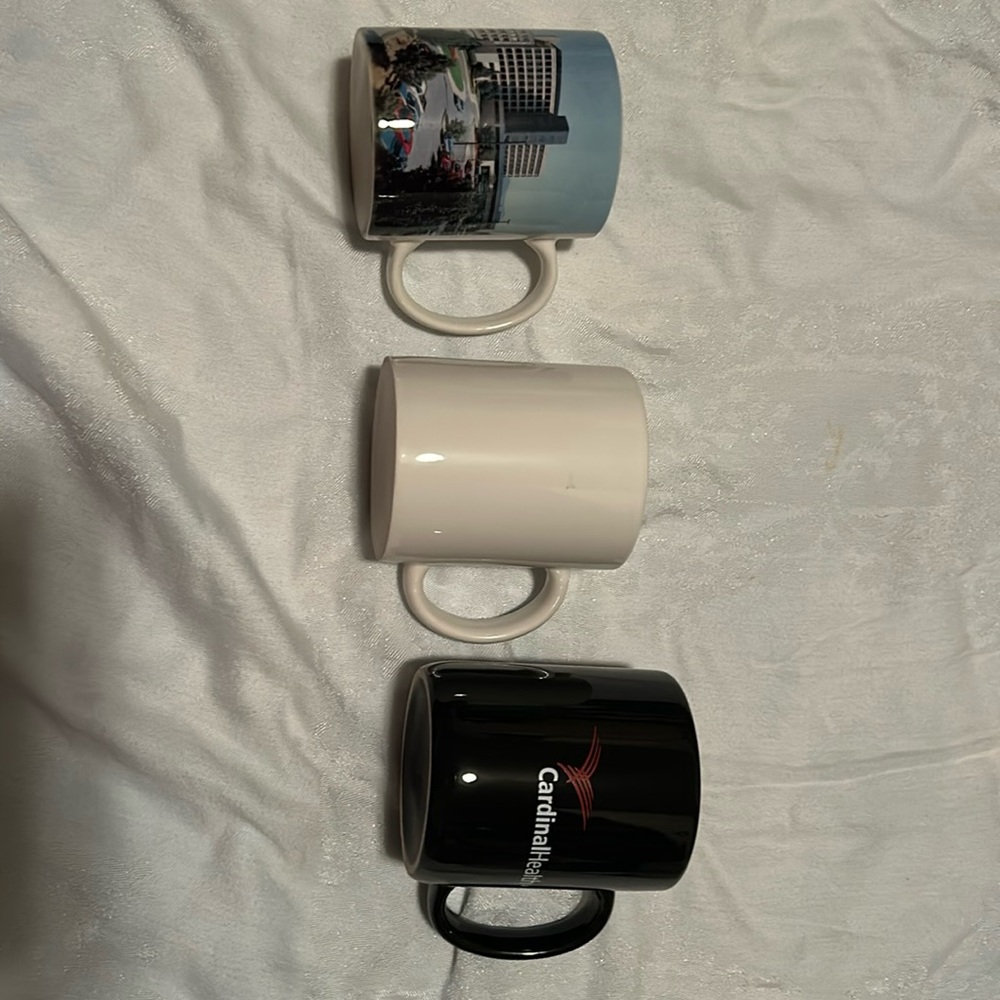 3 coffee mugs